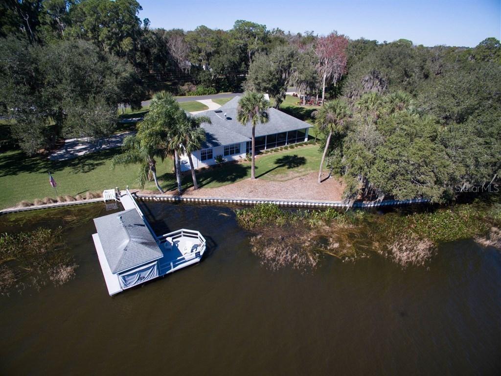 29650 Squirrel Point Rd., Tavares, FL 32778