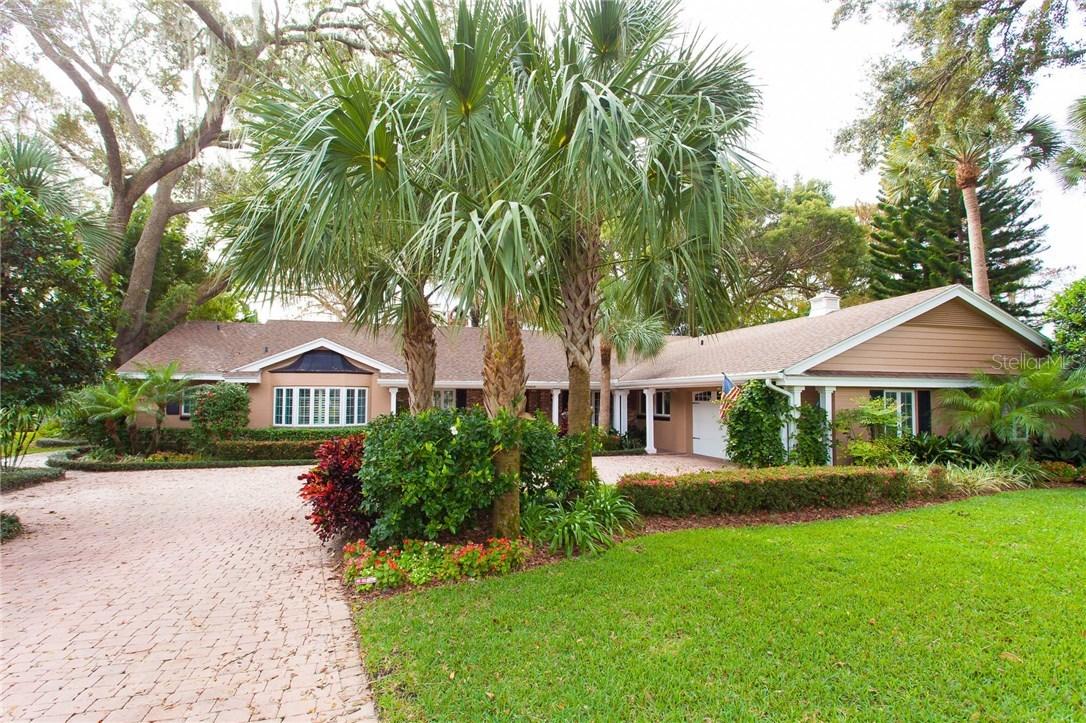 1416 Lake Shore Dr., Orlando, FL 32803