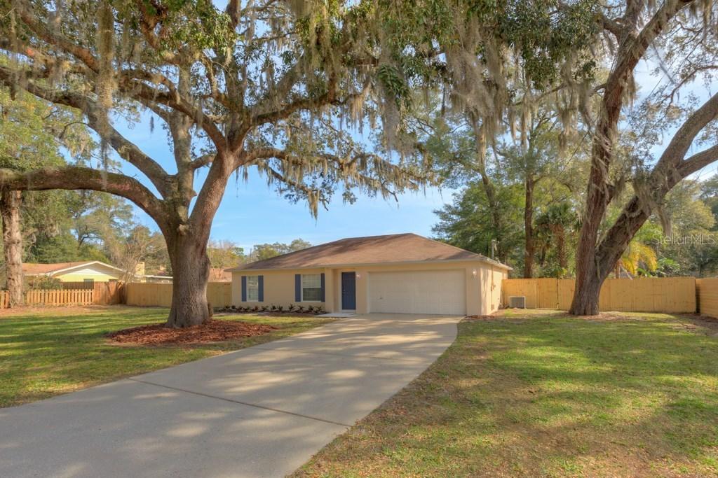 713 Gracie Ct., Deland, FL 32720