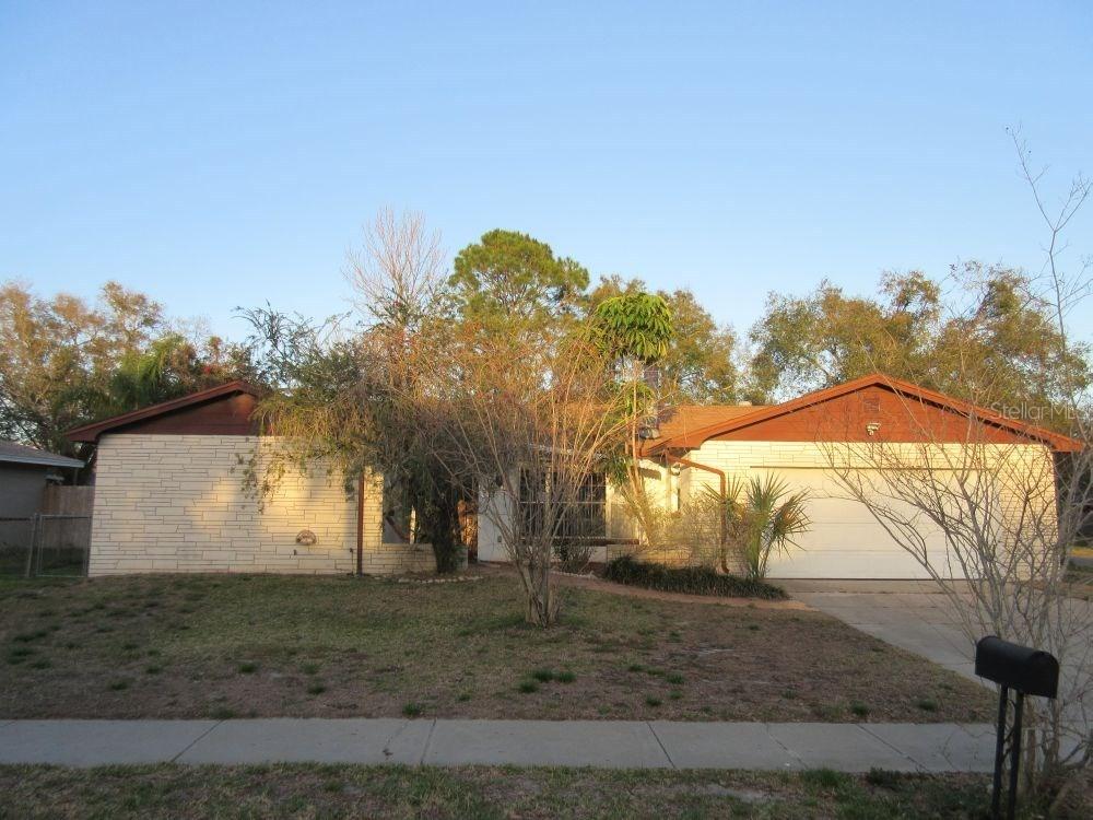631 Parkwood Ave., Altamonte Springs, FL 32714