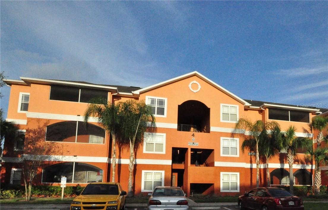 16355 Enclave Village Dr. #104, Tampa, FL 33647