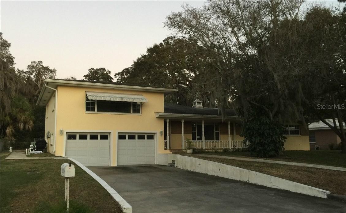305 Crestwood Ln., Largo, FL 33770