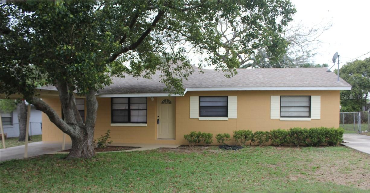 907 Beulah Ave., Tavares, FL 32778