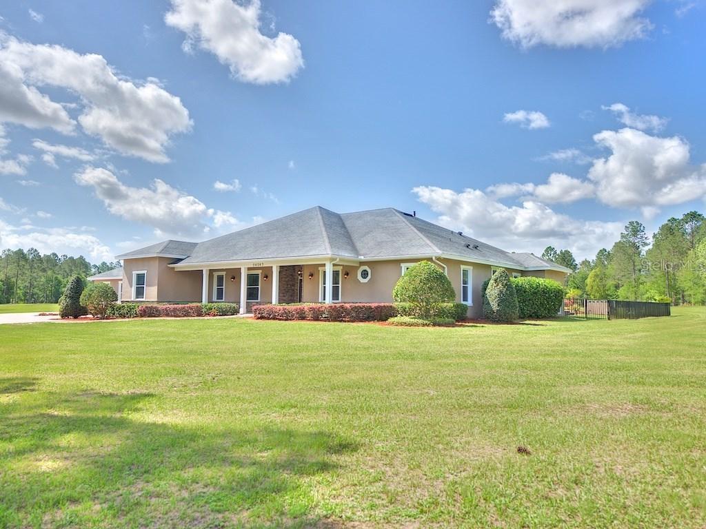 24243 Deep Springs Loop, Eustis, FL 32736