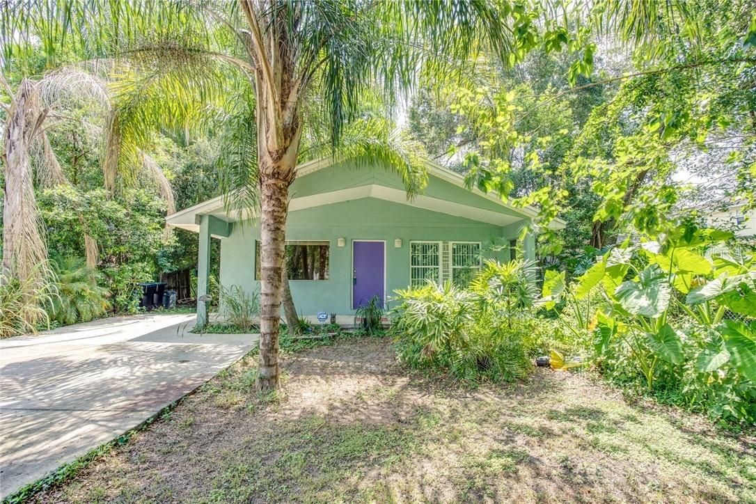 2011 Chamberlin St., Orlando, FL 32806
