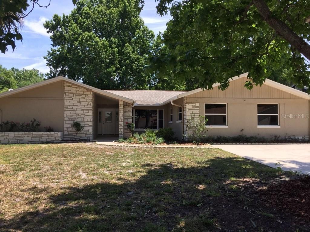 207 Holiday Ln., Winter Springs, FL 32708