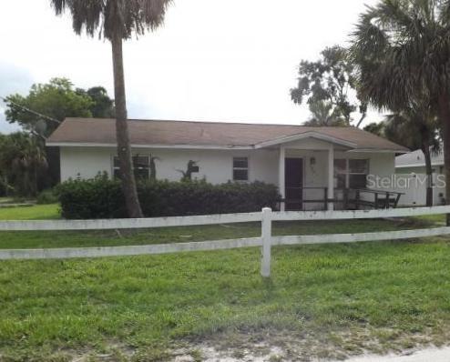 2405 9th Ave., Palmetto, FL 34221