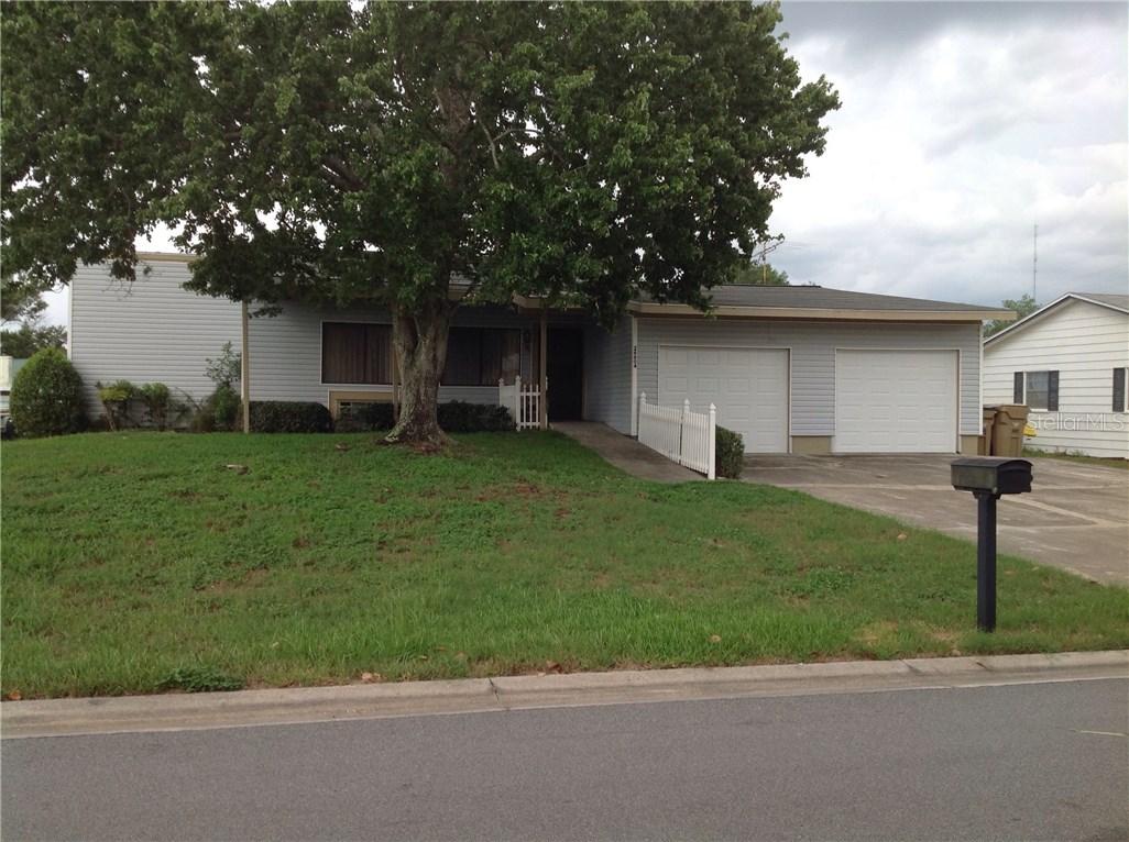 26604 E Cove Dr., Tavares, FL 32778