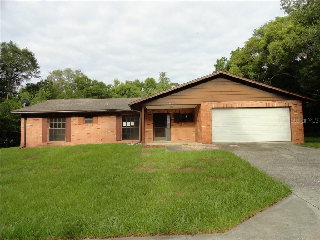 30715 Alcrest Ave., Sorrento, FL 32776