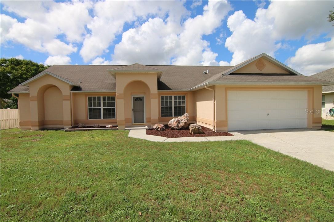 525 Meadow Green Dr., Davenport, FL 33837