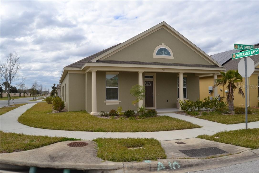 707 Lake Tarpon Way, Groveland, FL 34736