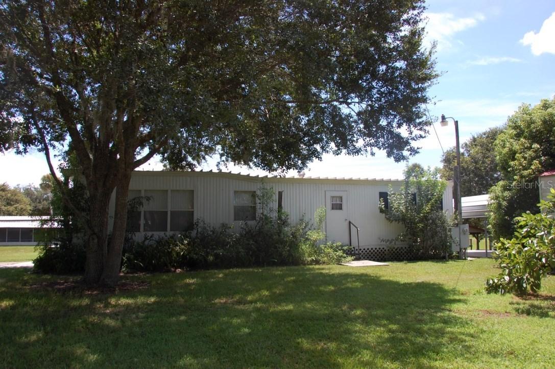 2077 Shady Ln., Geneva, FL 32732