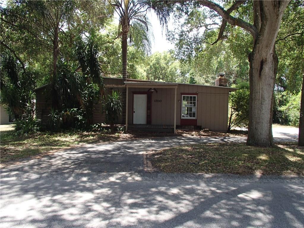 1700 White Ave., Orlando, FL 32806