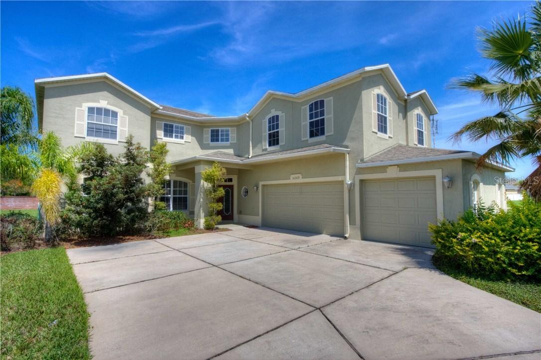 3209 Waterbridge Ct., Kissimmee, FL 34744