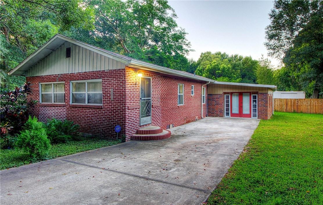 2086 Pine Ave., Mount Dora, FL 32757