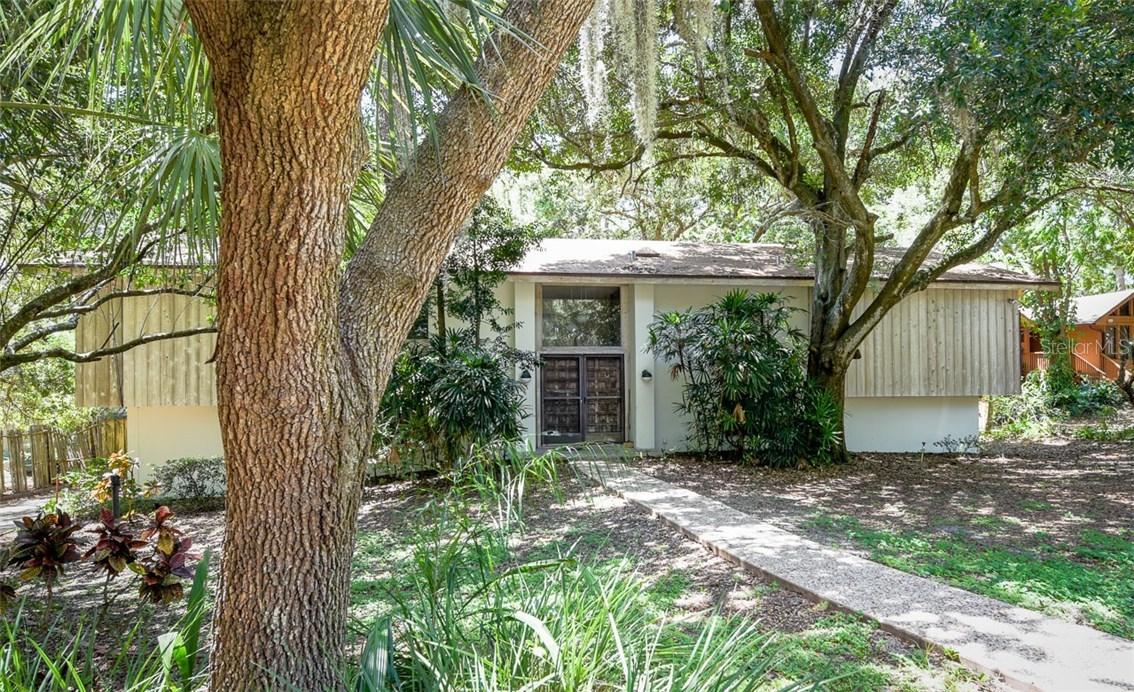 310 Overlook Dr., Winter Haven, FL 33884