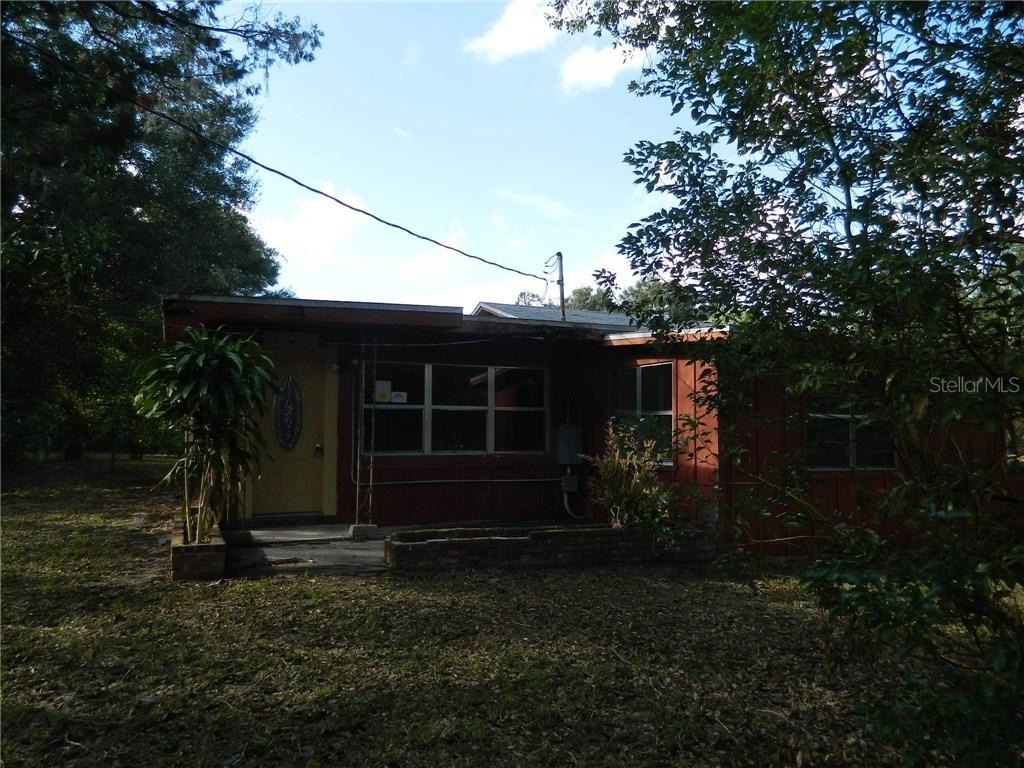 450 1st St., Geneva, FL 32732