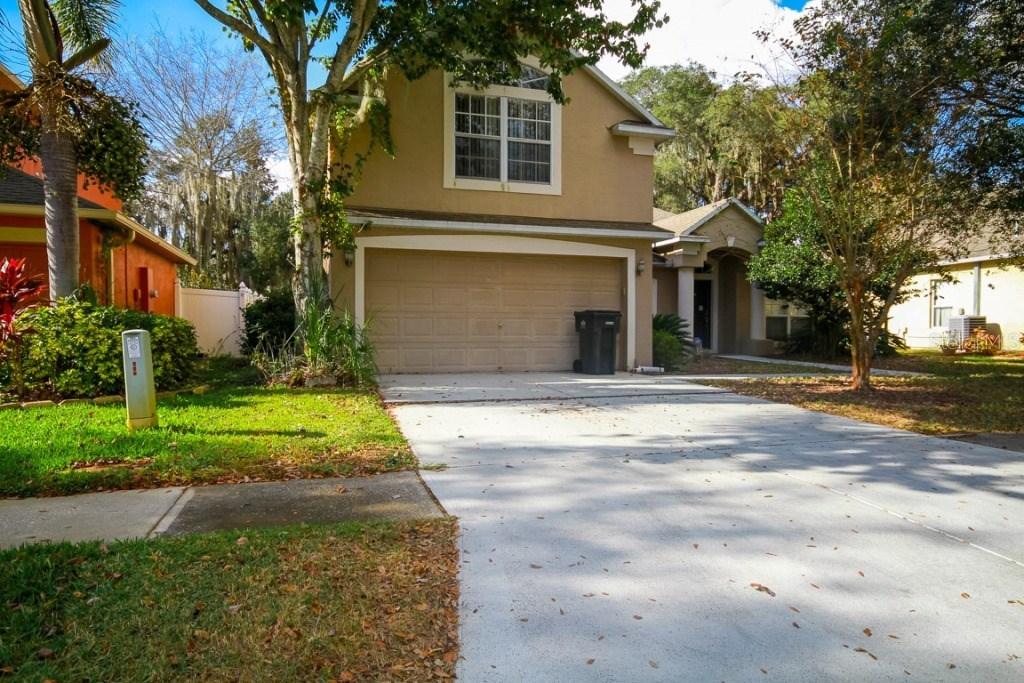 729 Berry Bramble Dr., Brandon, FL 33510