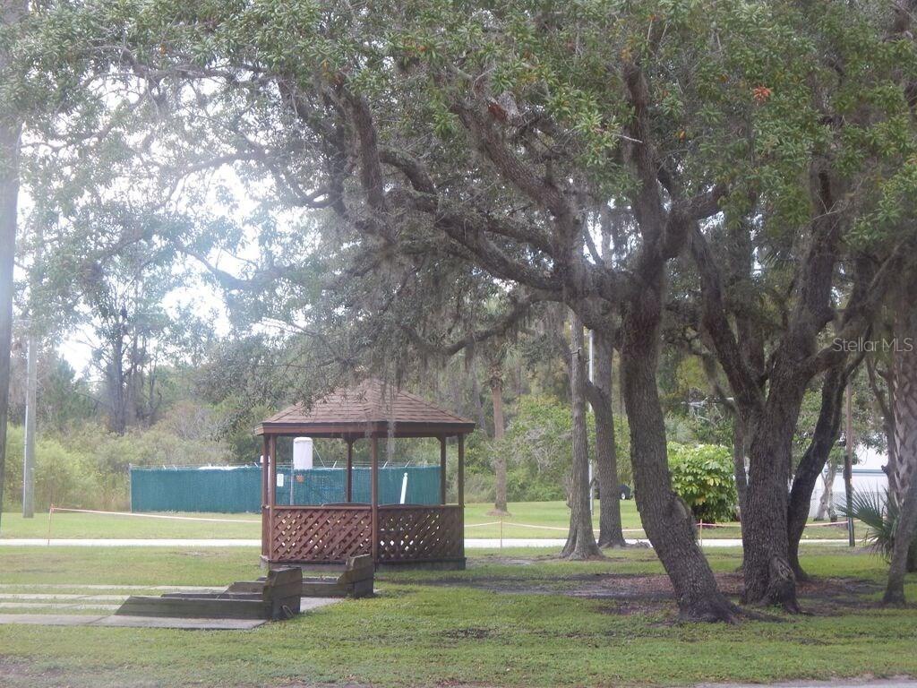 1392 Pine Island Dr., Saint Cloud, FL 34771