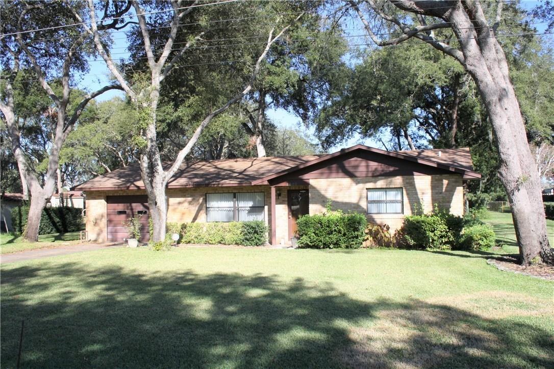 1510 N Lake View Ave., Leesburg, FL 34748