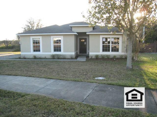 198 Lake Shepard Dr., Apopka, FL 32703