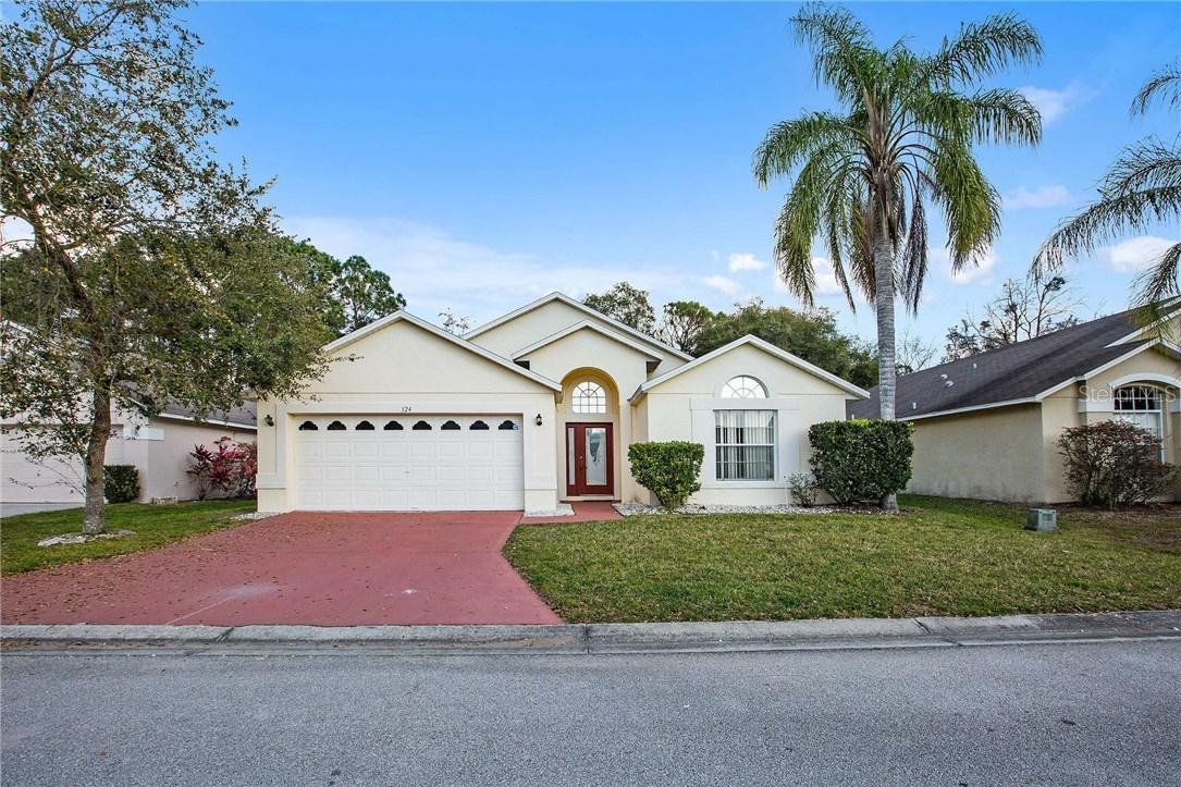 324 Lake Shore Pkwy., Davenport, FL 33896