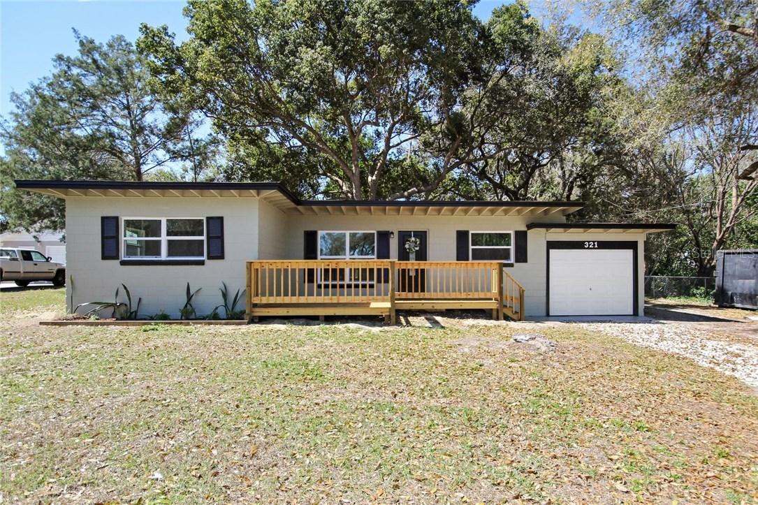 321 N Rhodes St., Mount Dora, FL 32757