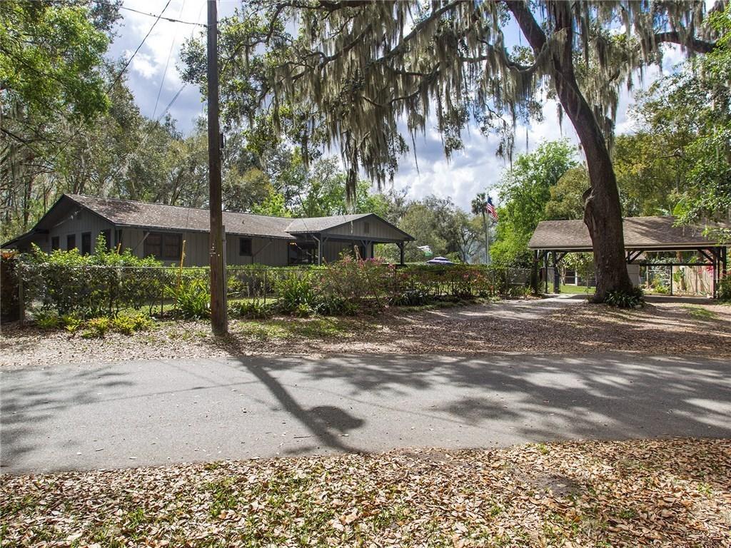 2033 Nancy Dr., Oviedo, FL 32765