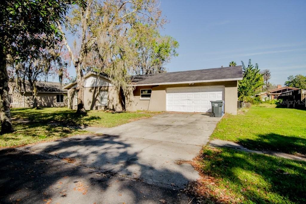 811 Lorena Rd., Lutz, FL 33548