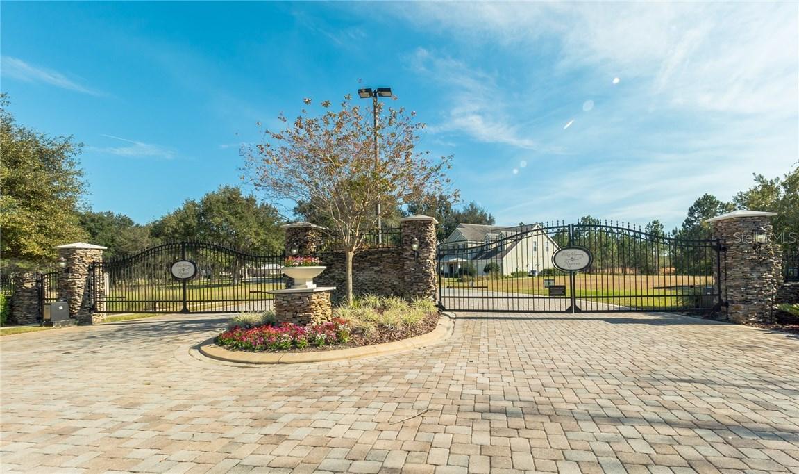 449 Long And Winding Rd., Groveland, FL 34737