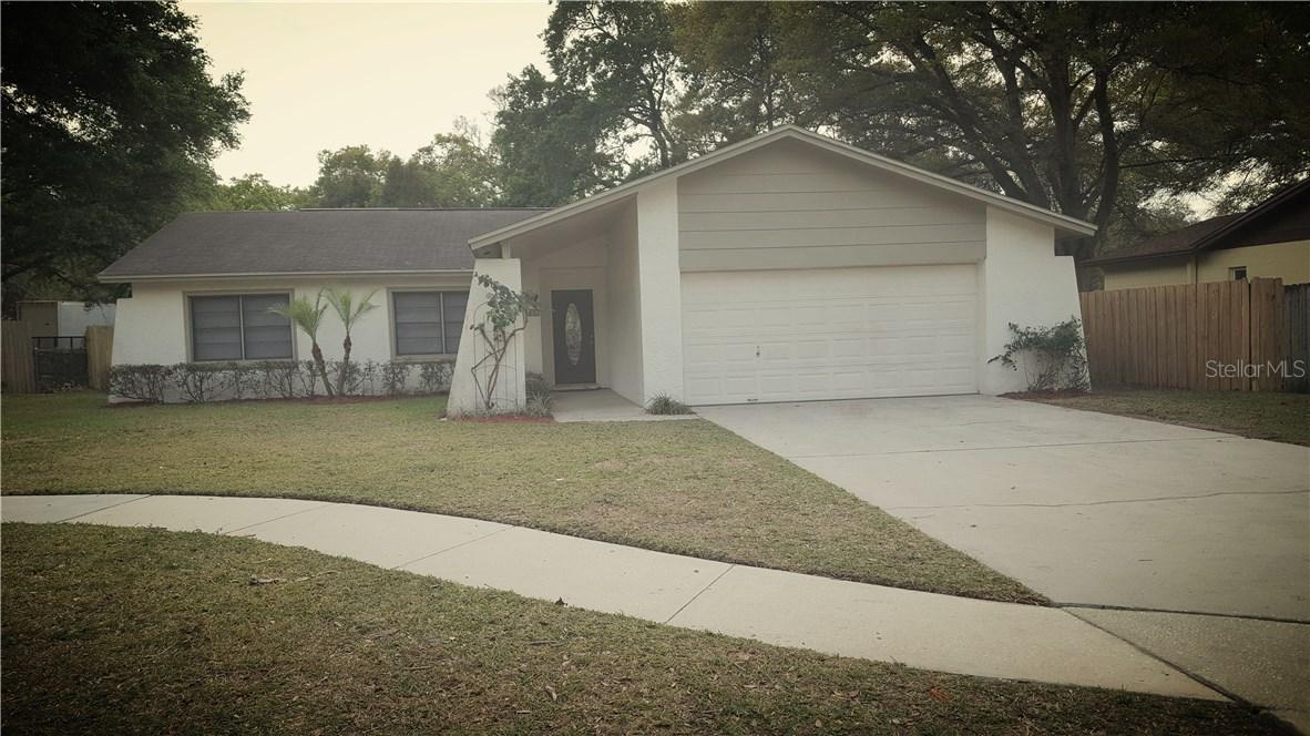 504 Hillpine Way, Brandon, FL 33510