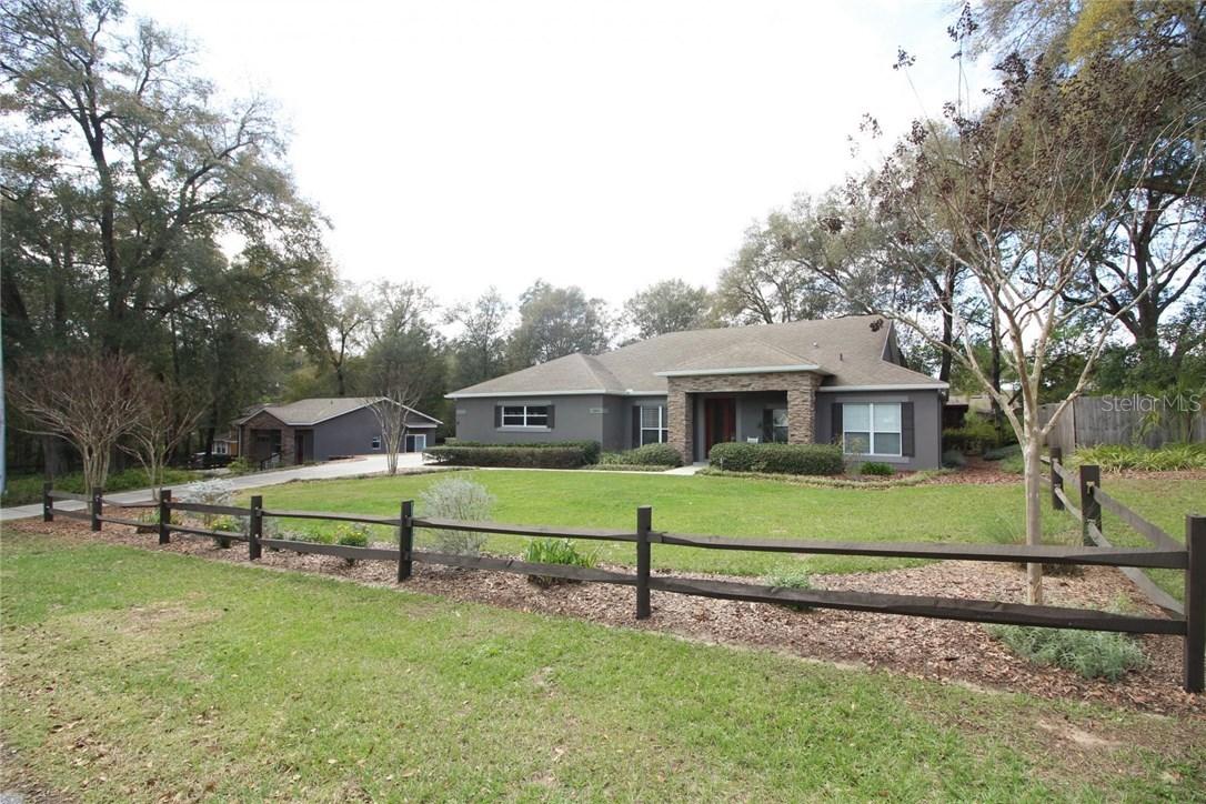 30821 Deal Dr., Sorrento, FL 32776