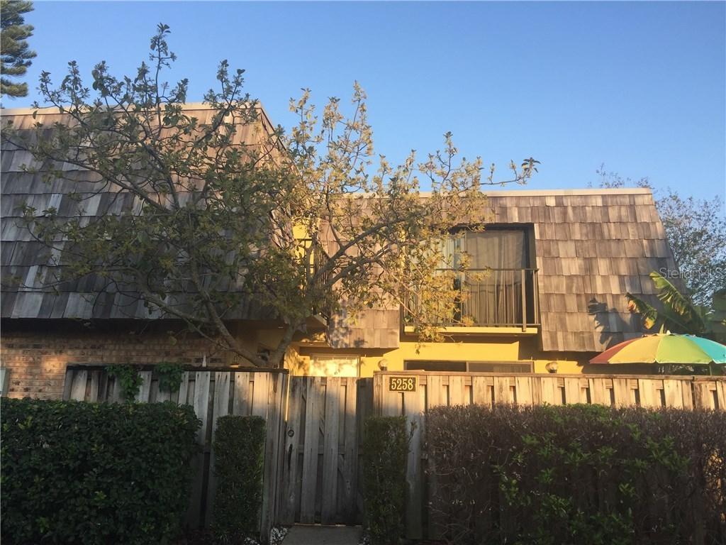 5258 Brook Ct. #235, Orlando, FL 32811