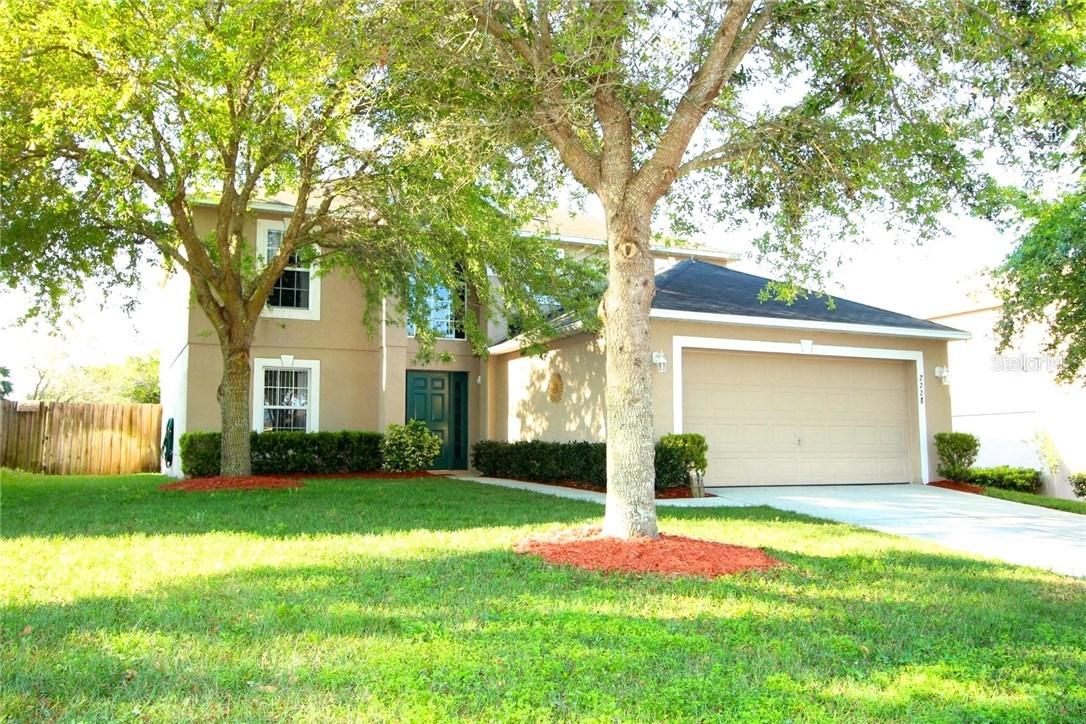 2228 Sandridge Cir., Eustis, FL 32726