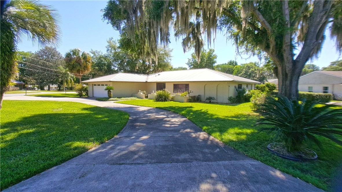 225 Temple Cir., Eustis, FL 32726