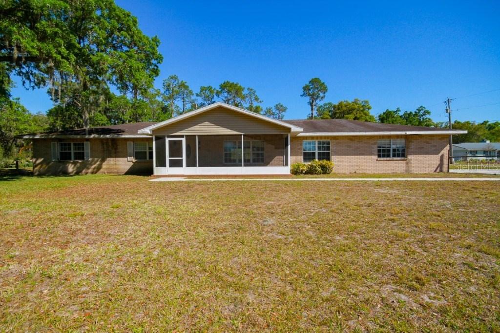 1915 Downing Oaks Ln., Dover, FL 33527