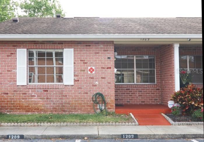 1209 Carriage Ln., Orlando, FL 32807