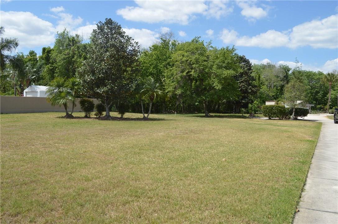 2420 Gresham Dr., Orlando, FL 32807