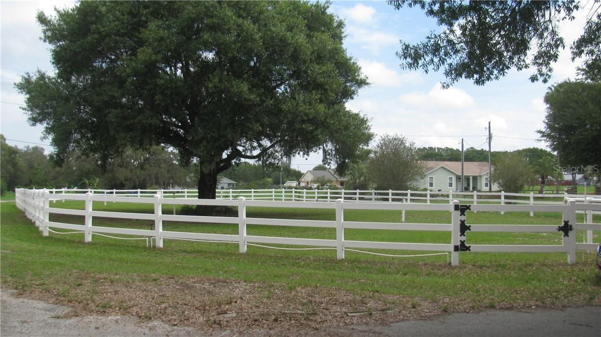 1990 Bradbury Rd., Winter Haven, FL 33880