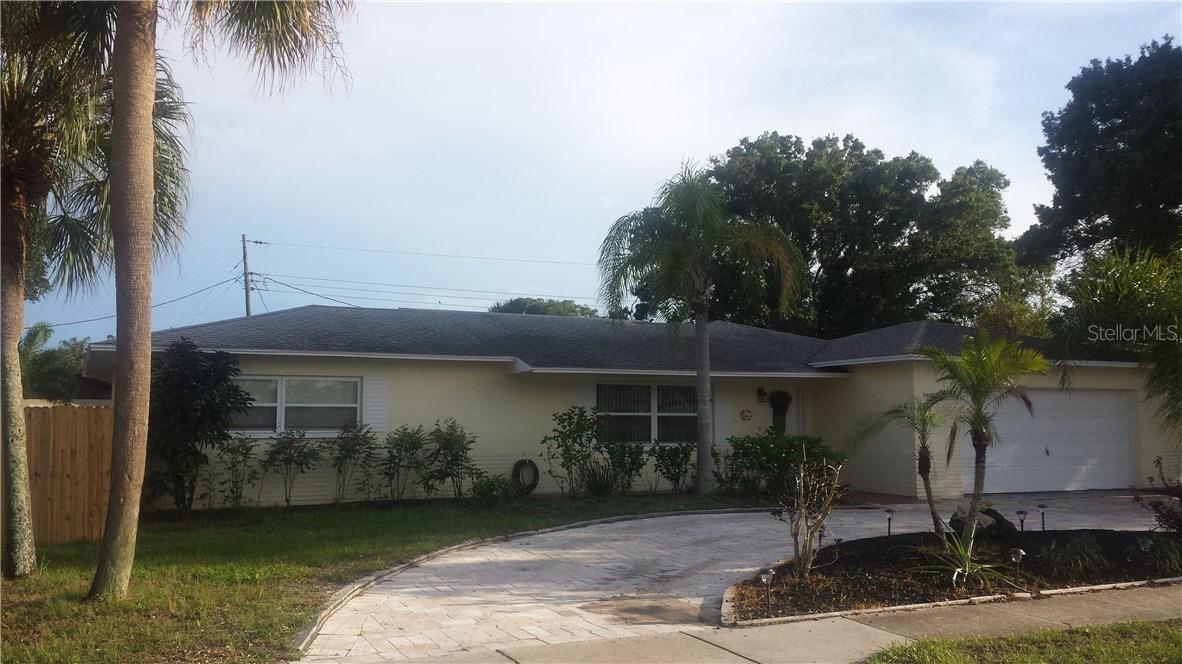 11632 86th Ave., Seminole, FL 33772