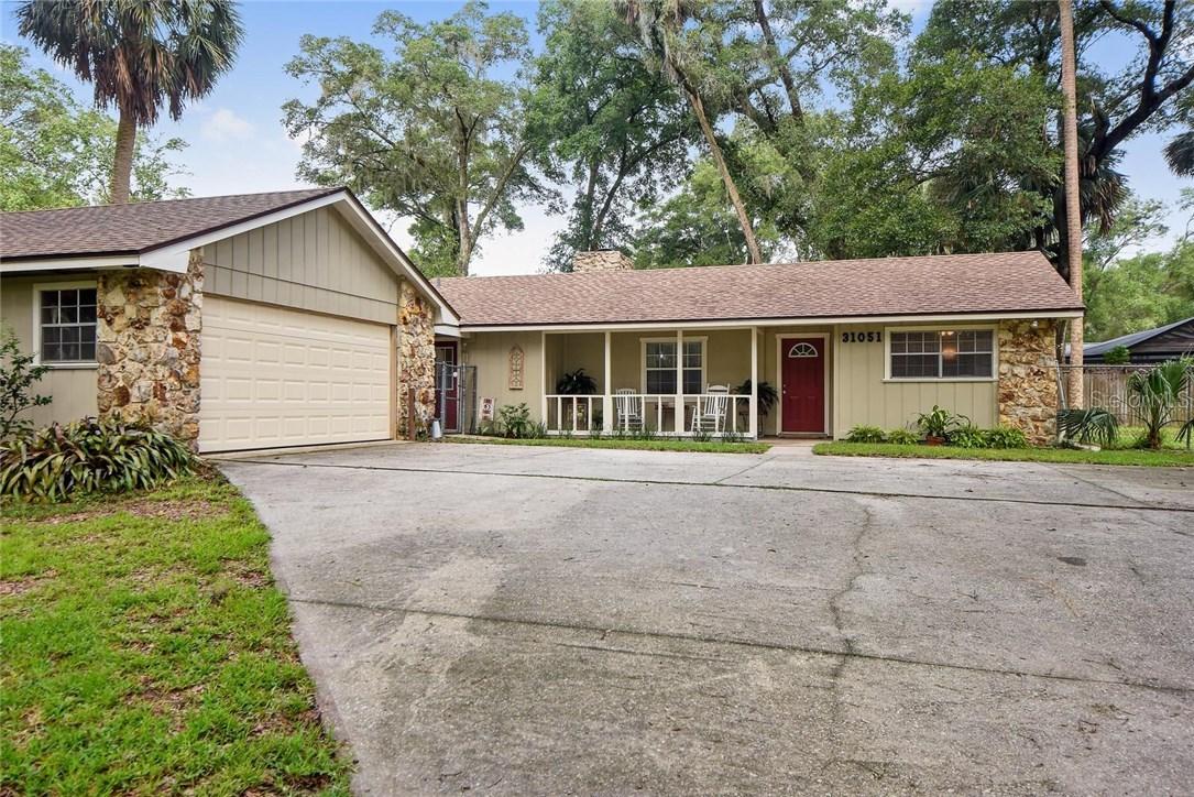 31051 Deal Dr., Sorrento, FL 32776