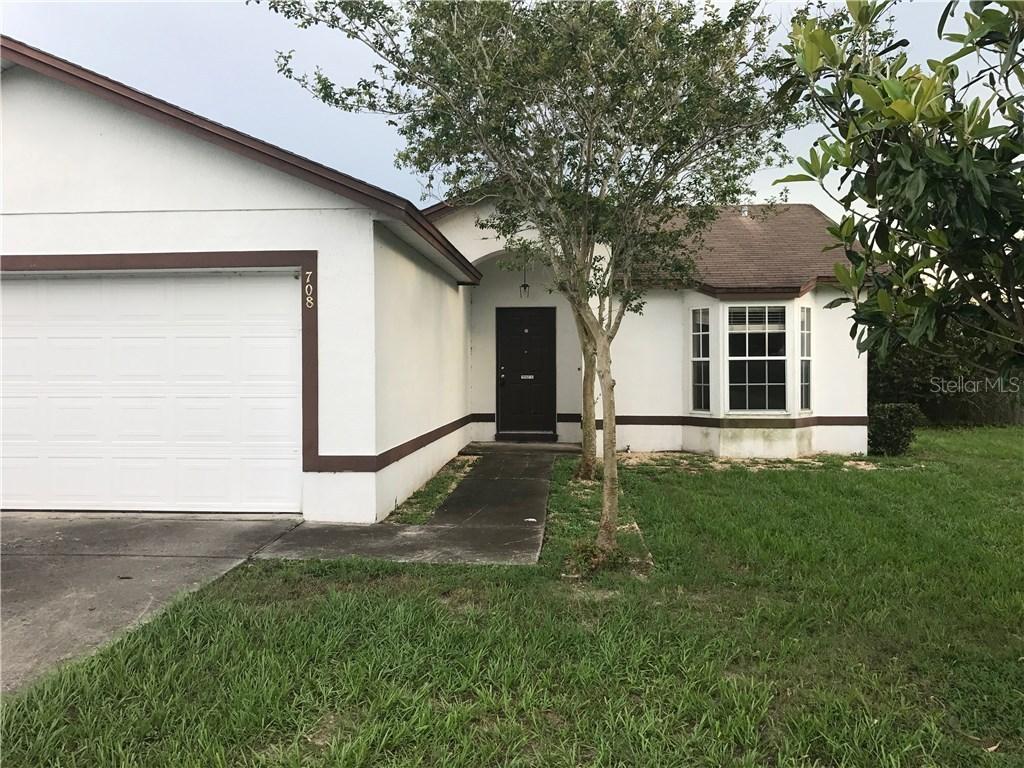 708 Berkley Pointe Dr., Auburndale, FL 33823