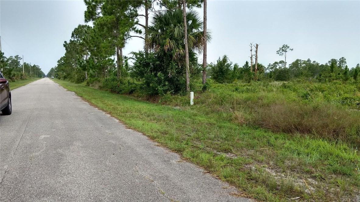 1114 Hamilton Ave., Lehigh Acres, FL 33972