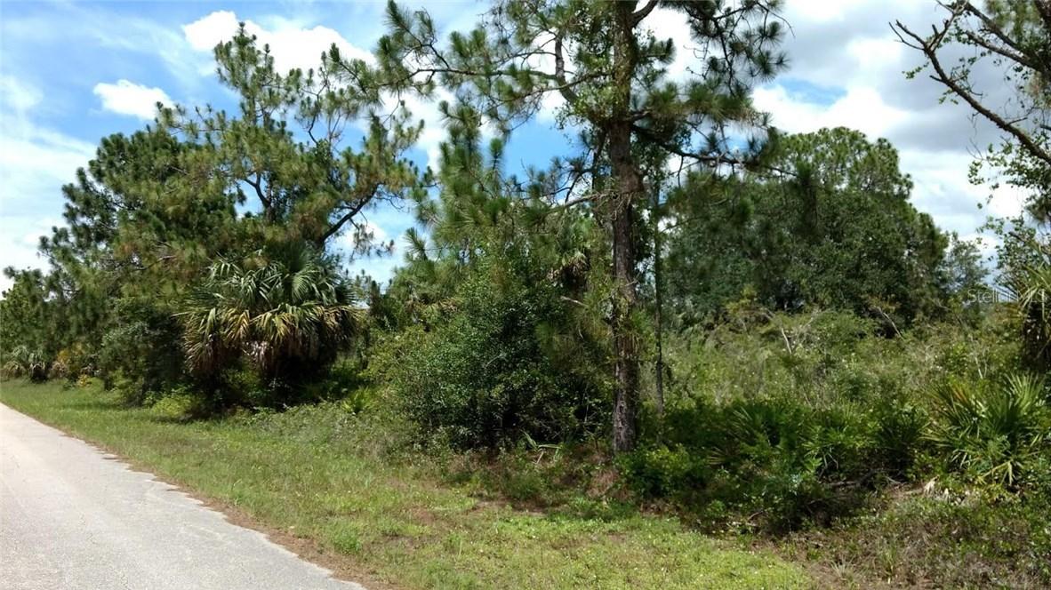 1408 Acacia Ave., Lehigh Acres, FL 33972