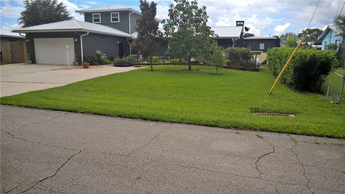 1623 Spring Garden Dr., Astor, FL 32102