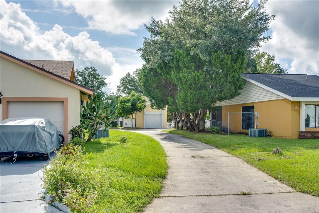 5 Trophy Ln., Kissimmee, FL 34759