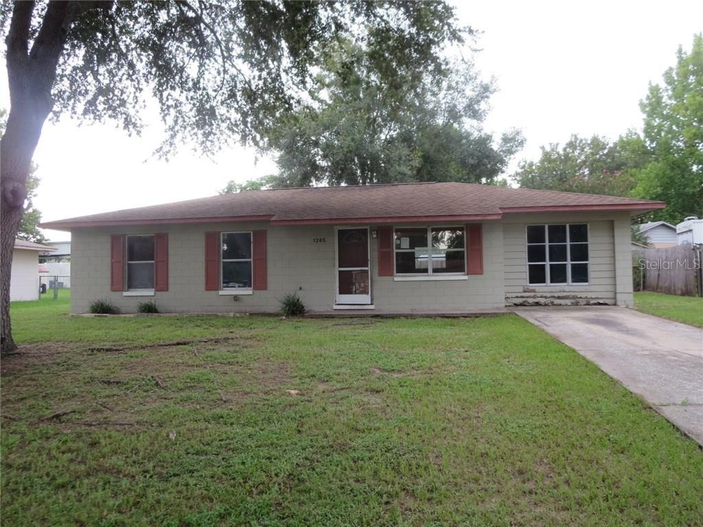1245 Cedar Ave., Tavares, FL 32778