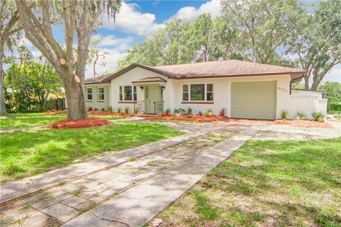 401 N Palm Ave., Howey In The Hills, FL 34737