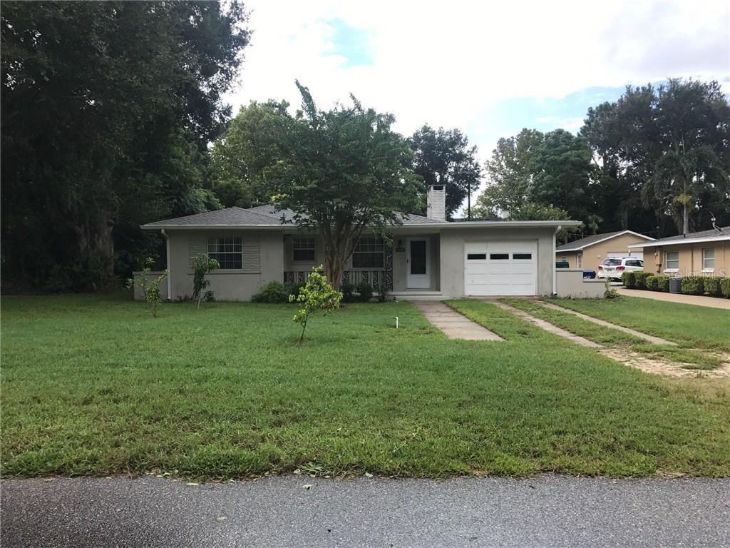 122 E Magnolia Ave., Howey In The Hills, FL 34737