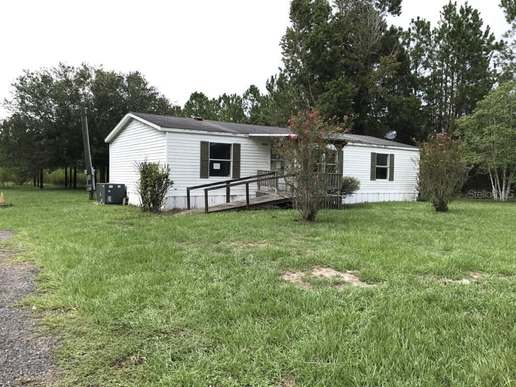 22319 Little Creek Ln., Astor, FL 32102